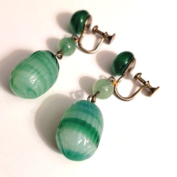 Gorgeous Green Swirl Art Glass Dangle Drop Earrings Three Tiers Screw Backs 💚 - Picture 2 of 5